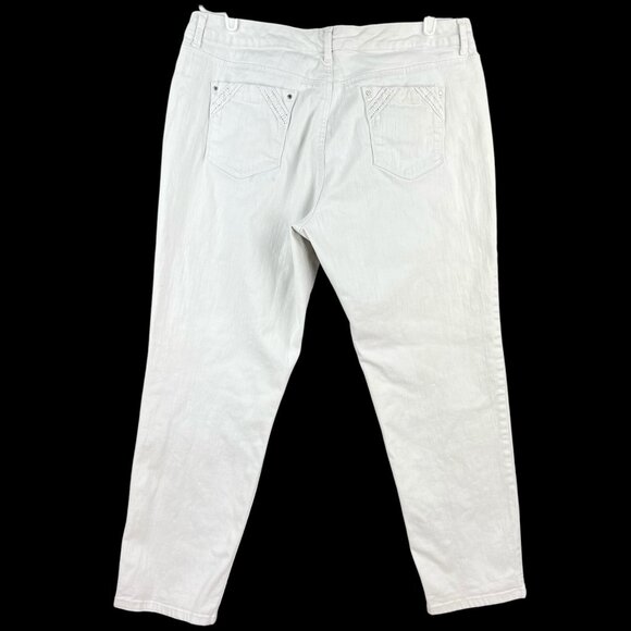 Gloria Vanderbilt Women's White Crop Jeans Size 16 Embellished Stretch Mid Rise - Picture 2 of 12